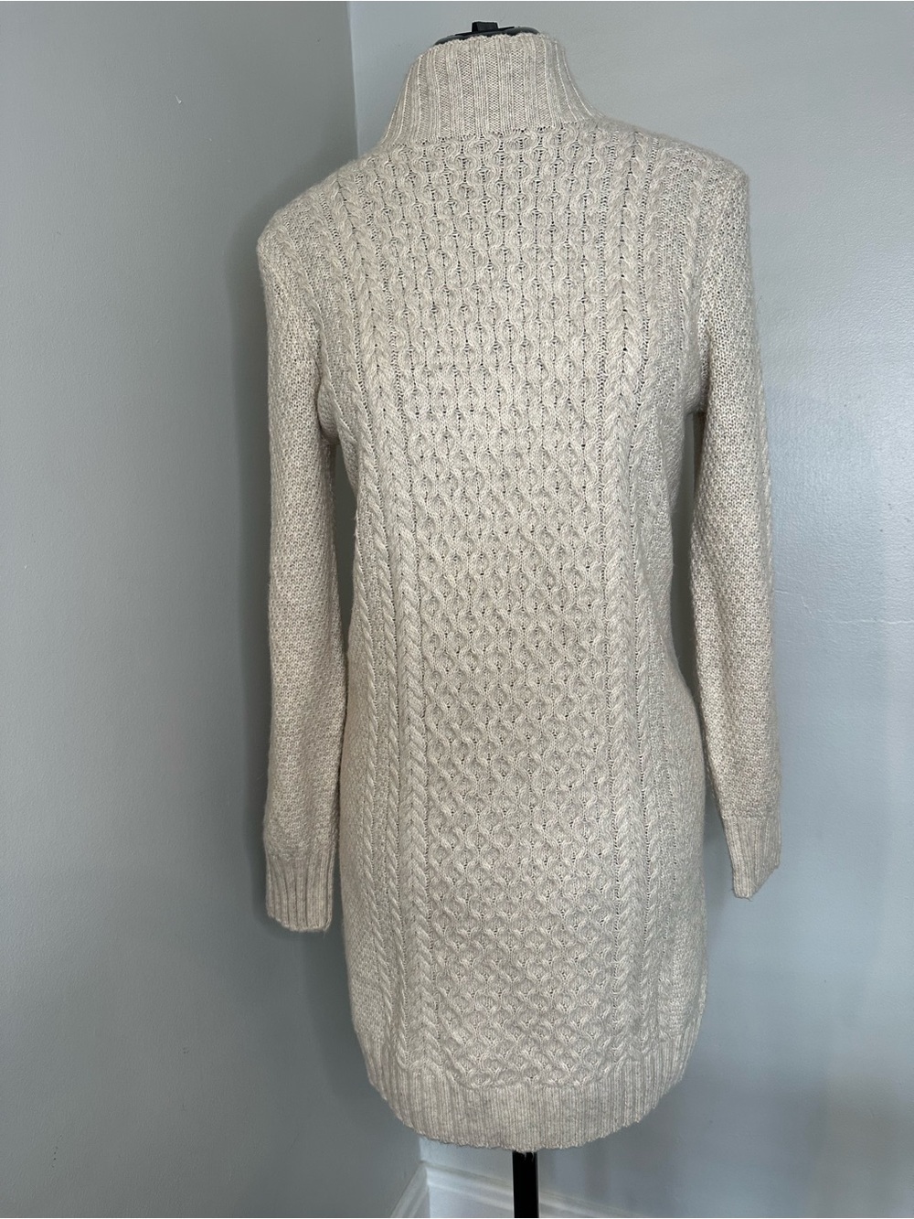 Abercrombie & Fitch Cream Cable Knit Turtleneck Tunic Sweater